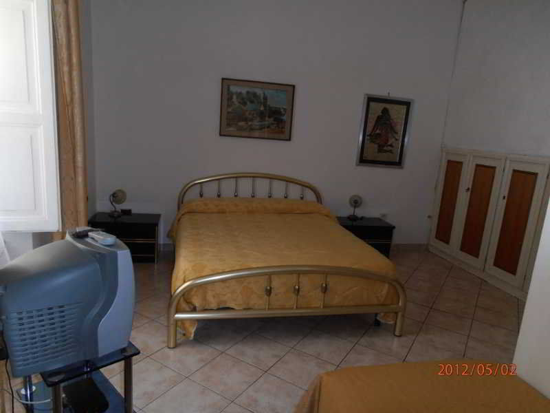 Bed And Breakfast Paola Рим Экстерьер фото